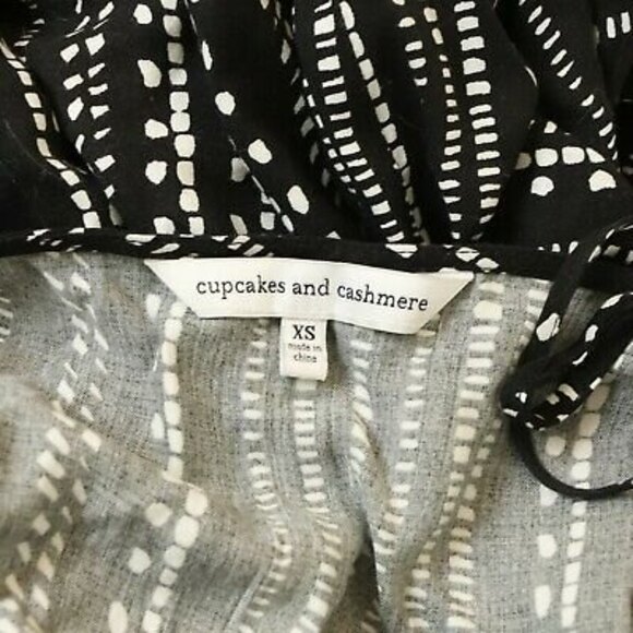 Cupcakes and Cashmere Callia Jumpsuit Size XS Striped Dots Black White EUC B69 - Picture 7 of 7
